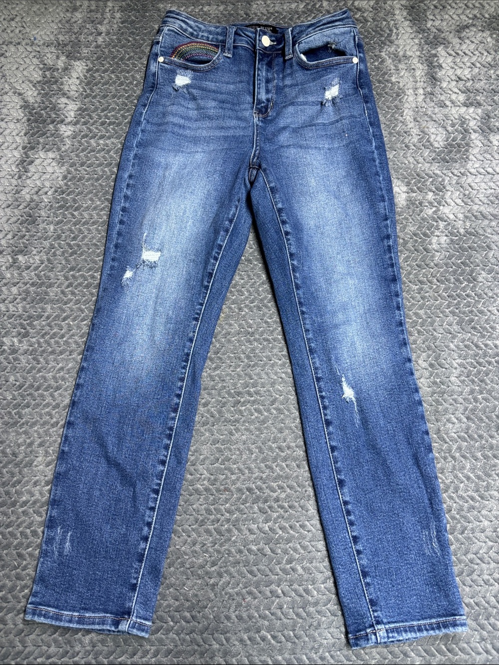 Judy Blue Mid-Rise Straight Leg Jeans — Blue Wash